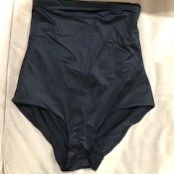 Elly SoFocli Dress - Picture 7 of 7